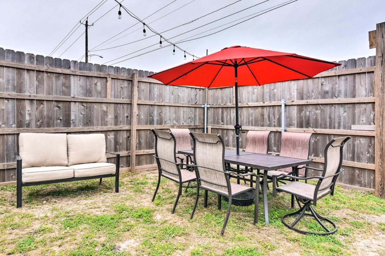 Beautiful Galveston Apt With Deck Less Than 3 Mi To Dtwn! Bagian luar foto