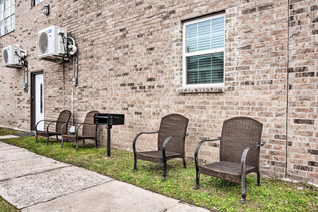 Beautiful Galveston Apt With Deck Less Than 3 Mi To Dtwn! Bagian luar foto