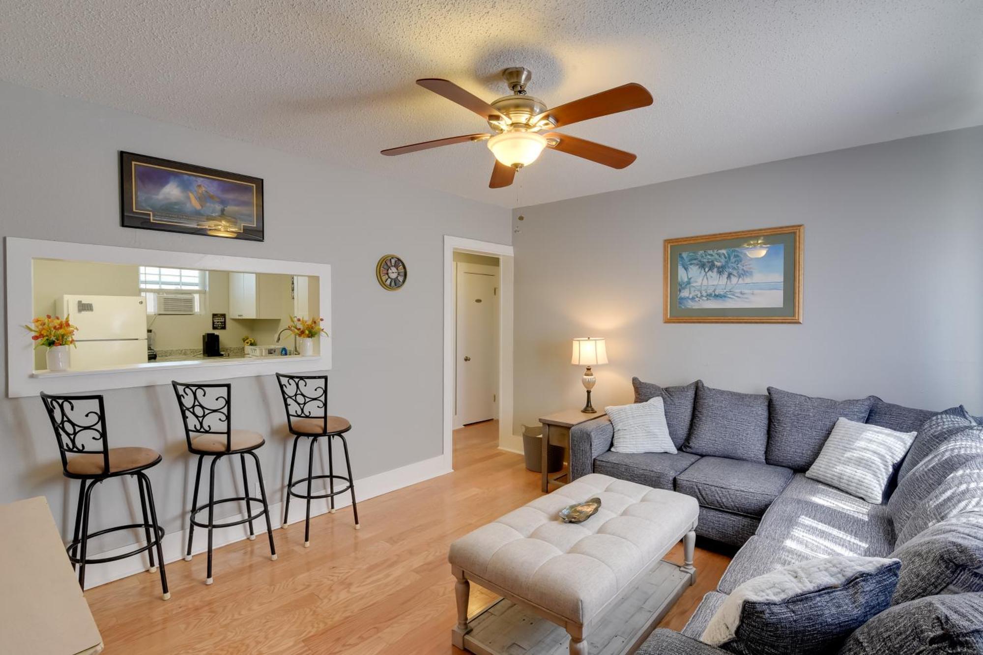 Beautiful Galveston Apt With Deck Less Than 3 Mi To Dtwn! Bagian luar foto