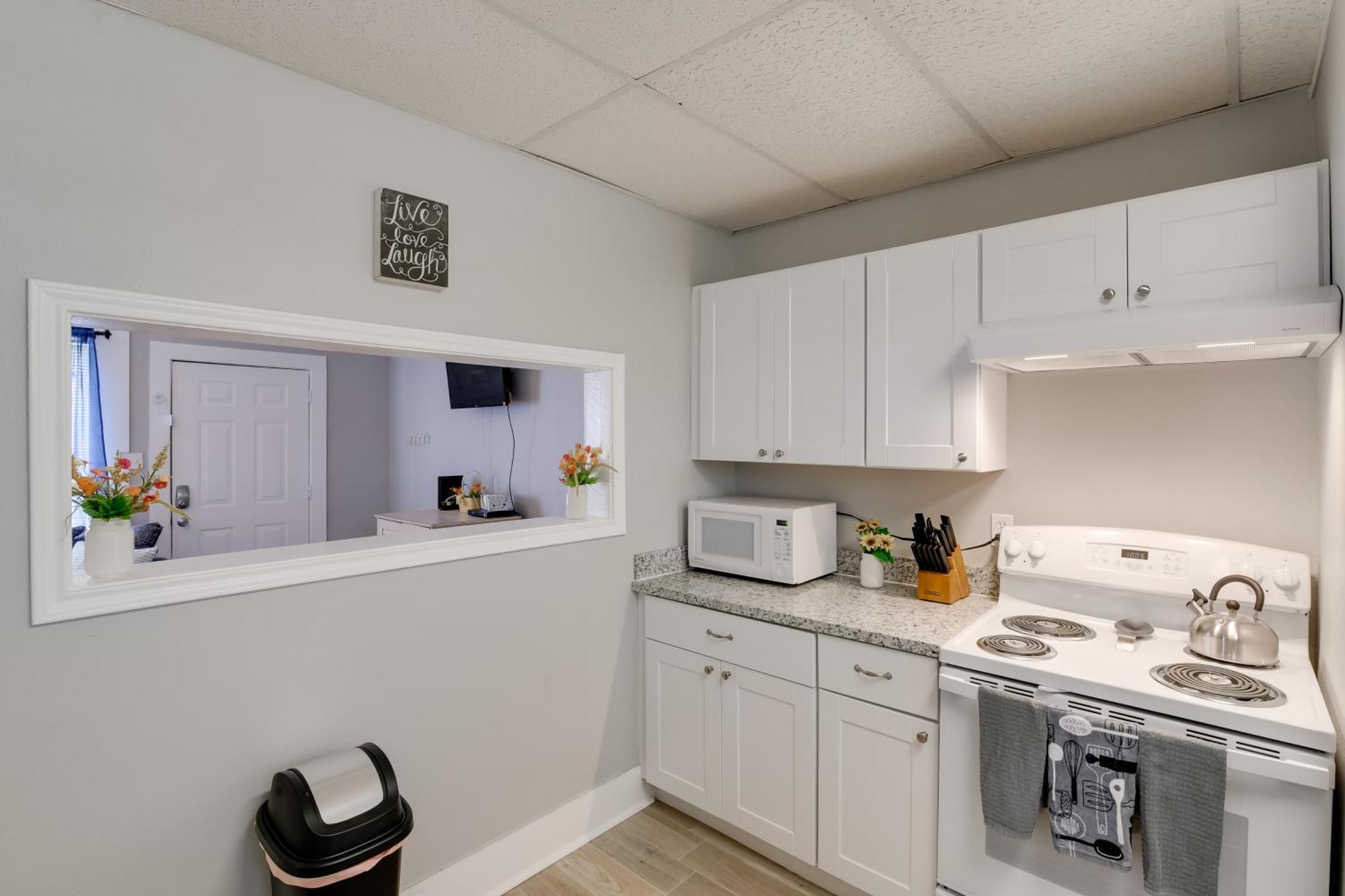 Beautiful Galveston Apt With Deck Less Than 3 Mi To Dtwn! Bagian luar foto