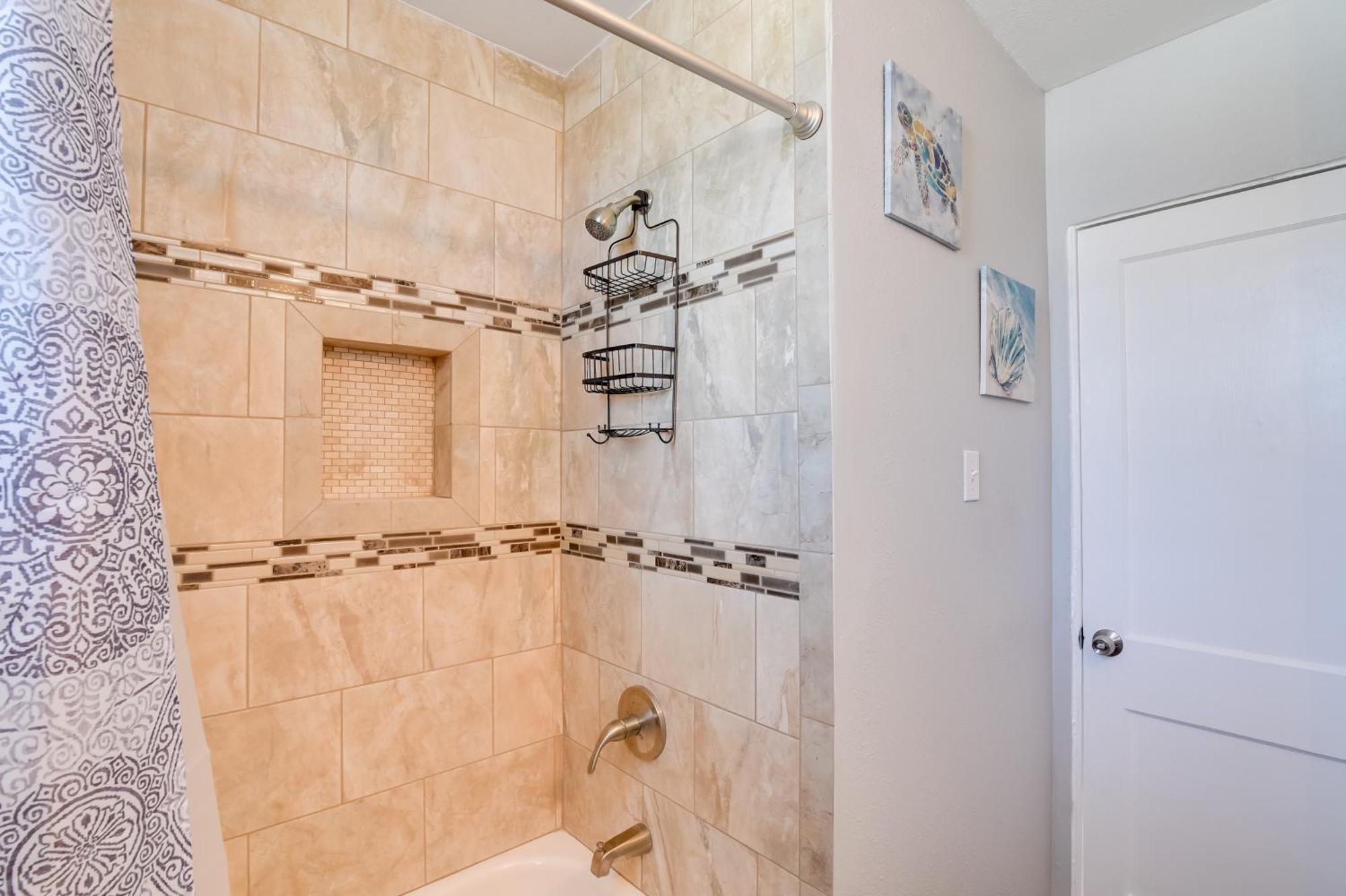 Beautiful Galveston Apt With Deck Less Than 3 Mi To Dtwn! Bagian luar foto